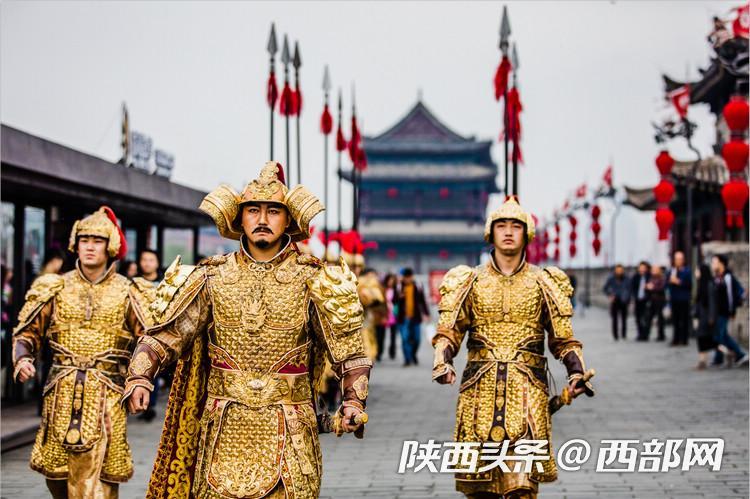 春雨绵绵散大雾,家家挂灯迎新彩打一生肖,统计解答解释落实_0lc38.53.95